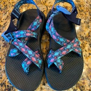 Brand new Chaco women’s sandals. Great colors.